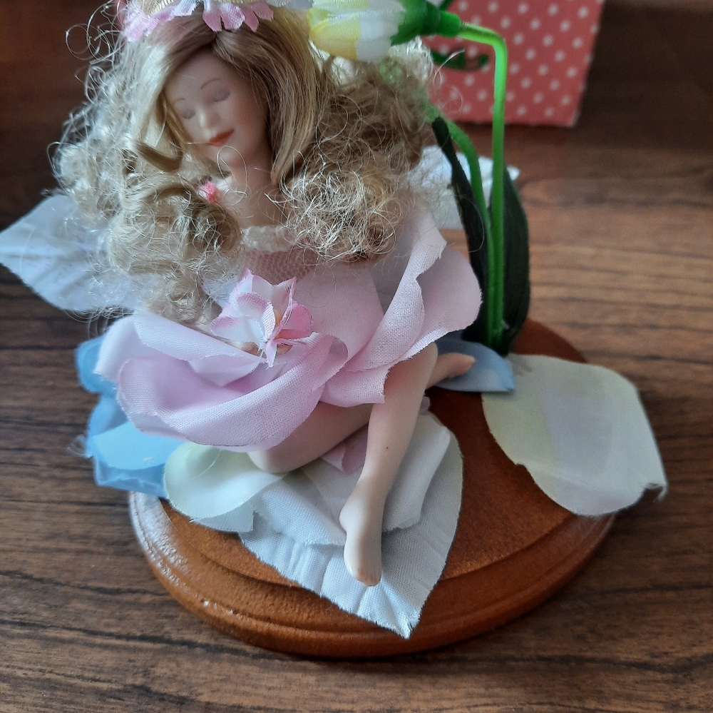 NIB Paradise Galleries Flower Fairy Porcelain Doll - Snow Drop